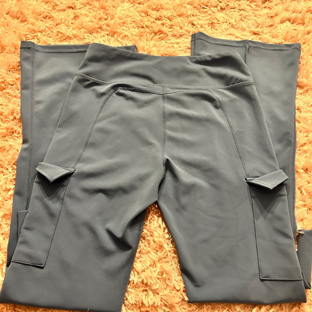 Blue Nike Cargo Pocket Leggings